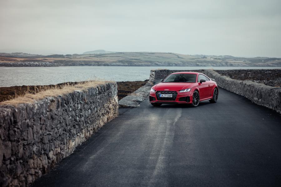  Audi TTS Coupe (8S) 2018 года  (WW) (фото 44 из 254)